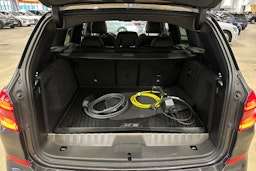 Harmaa BMW X3 2021 kuva 29.