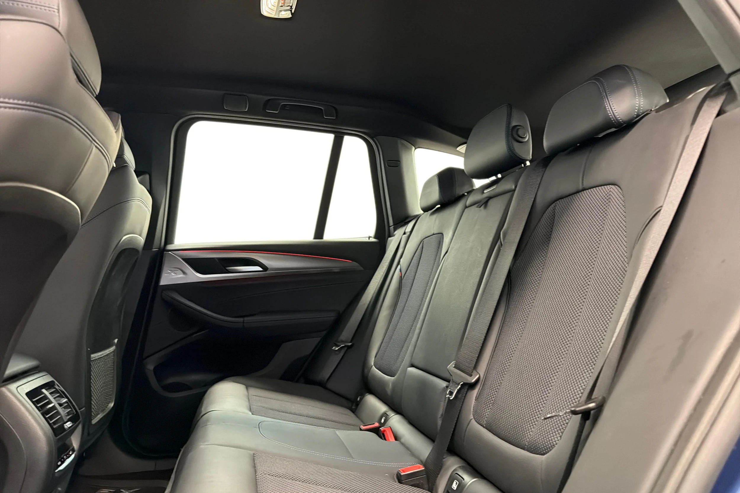 Sininen BMW X3 2021 kuva 8.