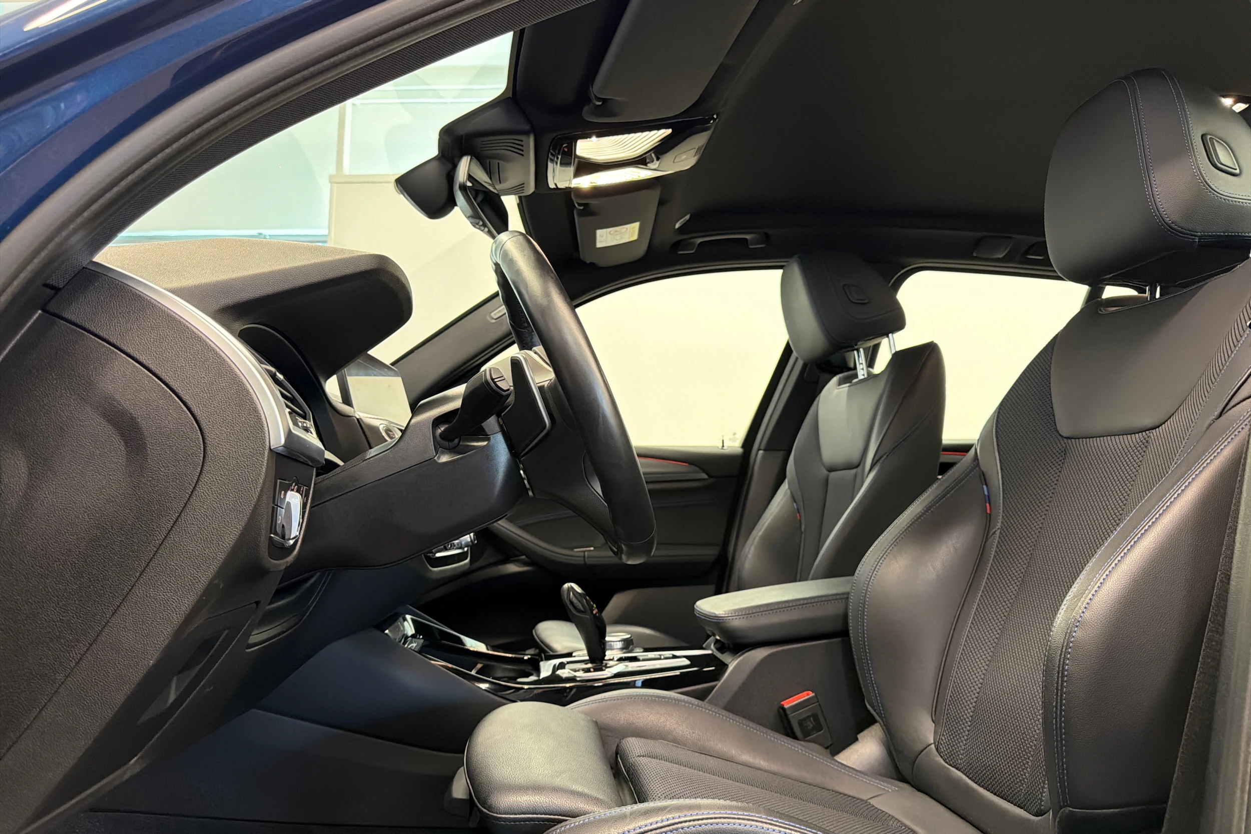 Sininen BMW X3 2021 kuva 13.