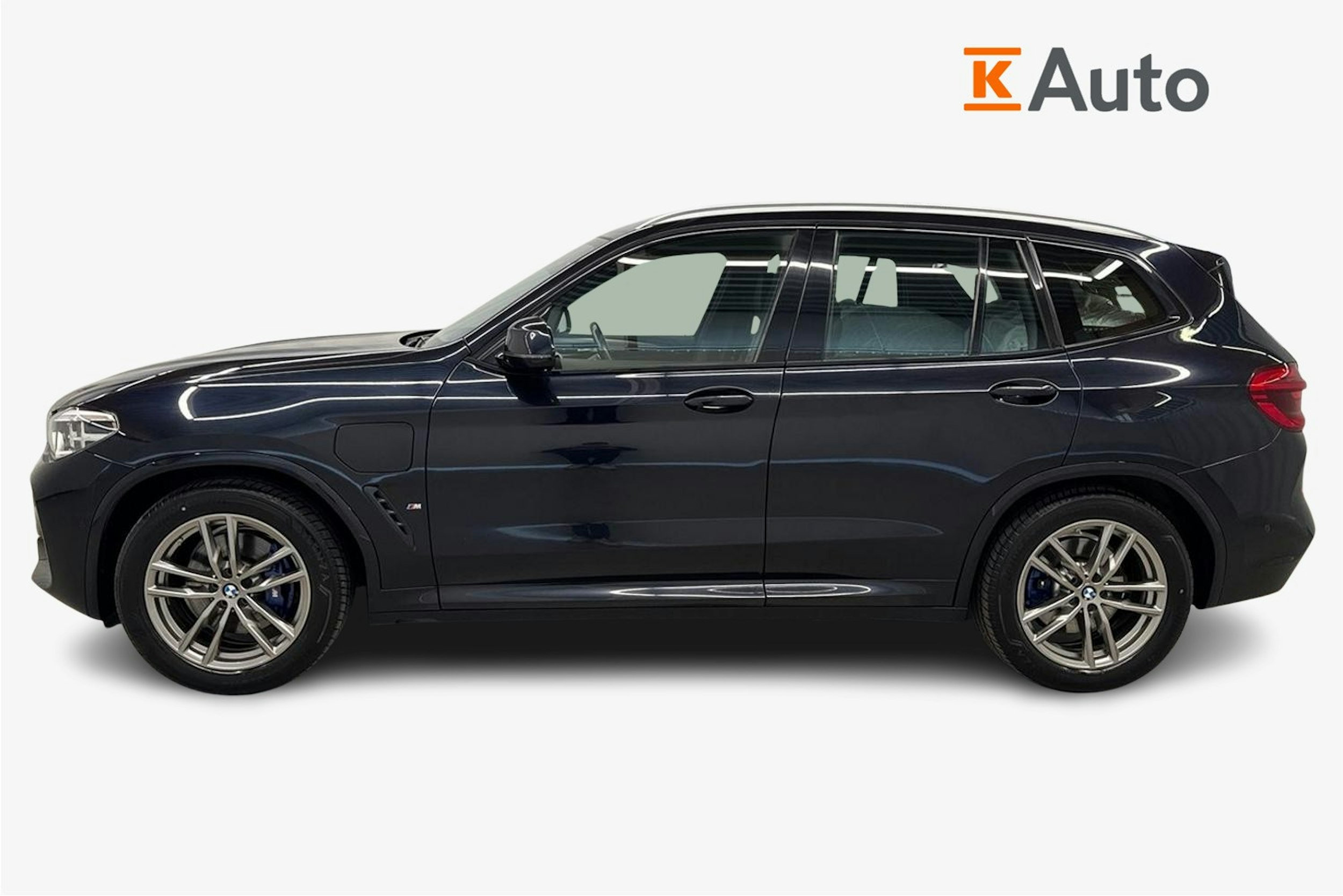 musta BMW X3 2021 kuva 6.