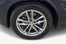 musta BMW X3 2021 kuva 11.