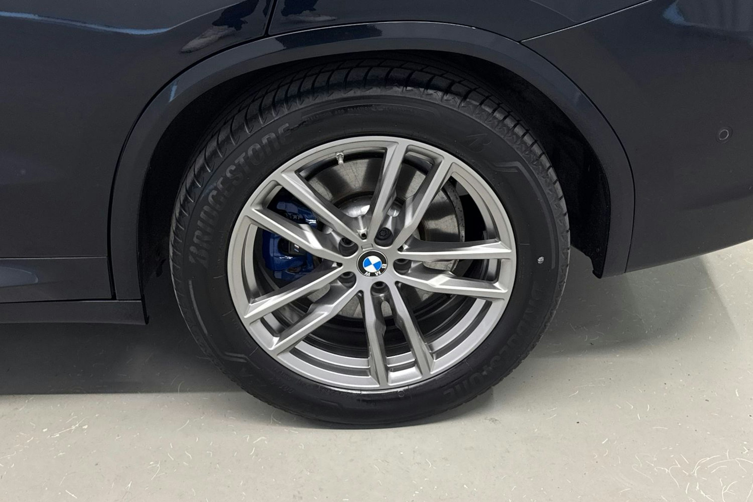 musta BMW X3 2021 kuva 13.