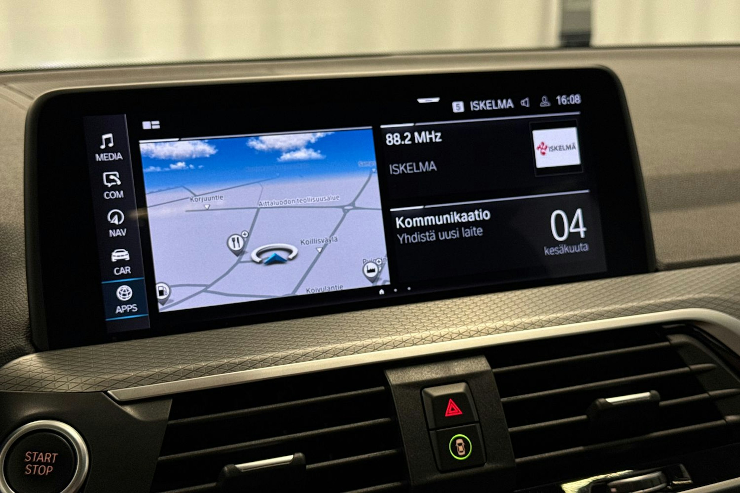musta BMW X3 2021 kuva 16.