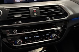 musta BMW X3 2021 kuva 21.