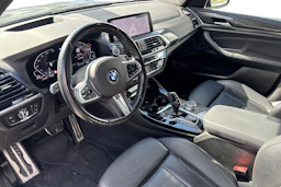 musta BMW X3 2021 kuva 3.