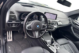 musta BMW X3 2021 kuva 7.