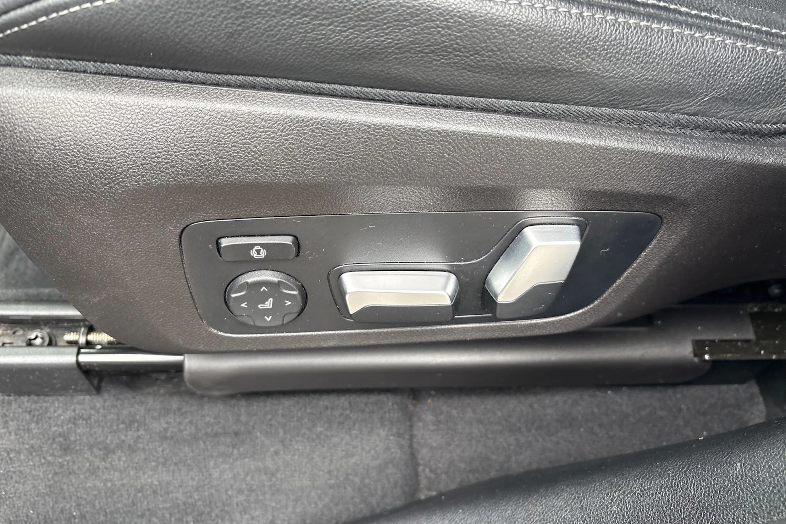 musta BMW X3 2021 kuva 13.
