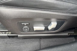 musta BMW X3 2021 kuva 13.