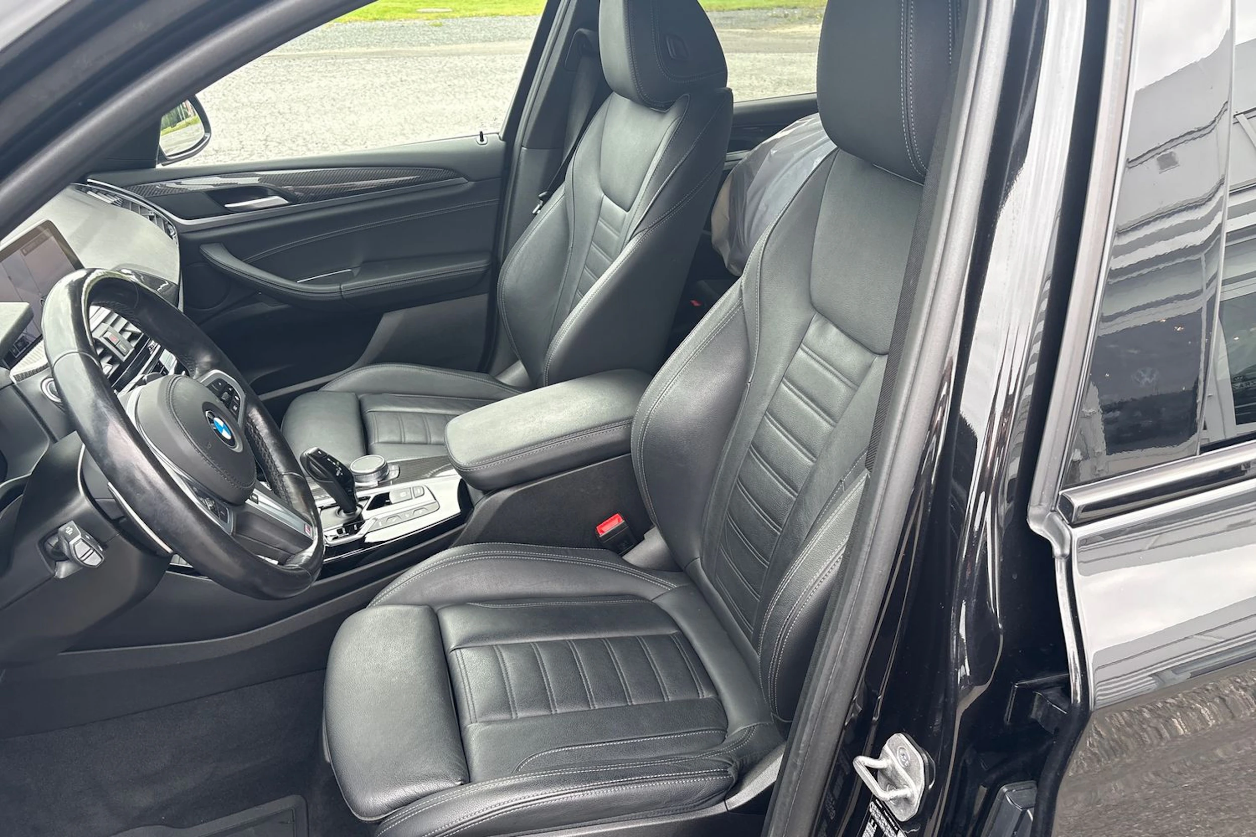 musta BMW X3 2021 kuva 14.
