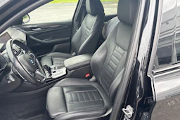 musta BMW X3 2021 kuva 14.