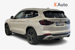 Valkoinen BMW X3 2022 kuva 2.