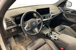 Valkoinen BMW X3 2022 kuva 3.