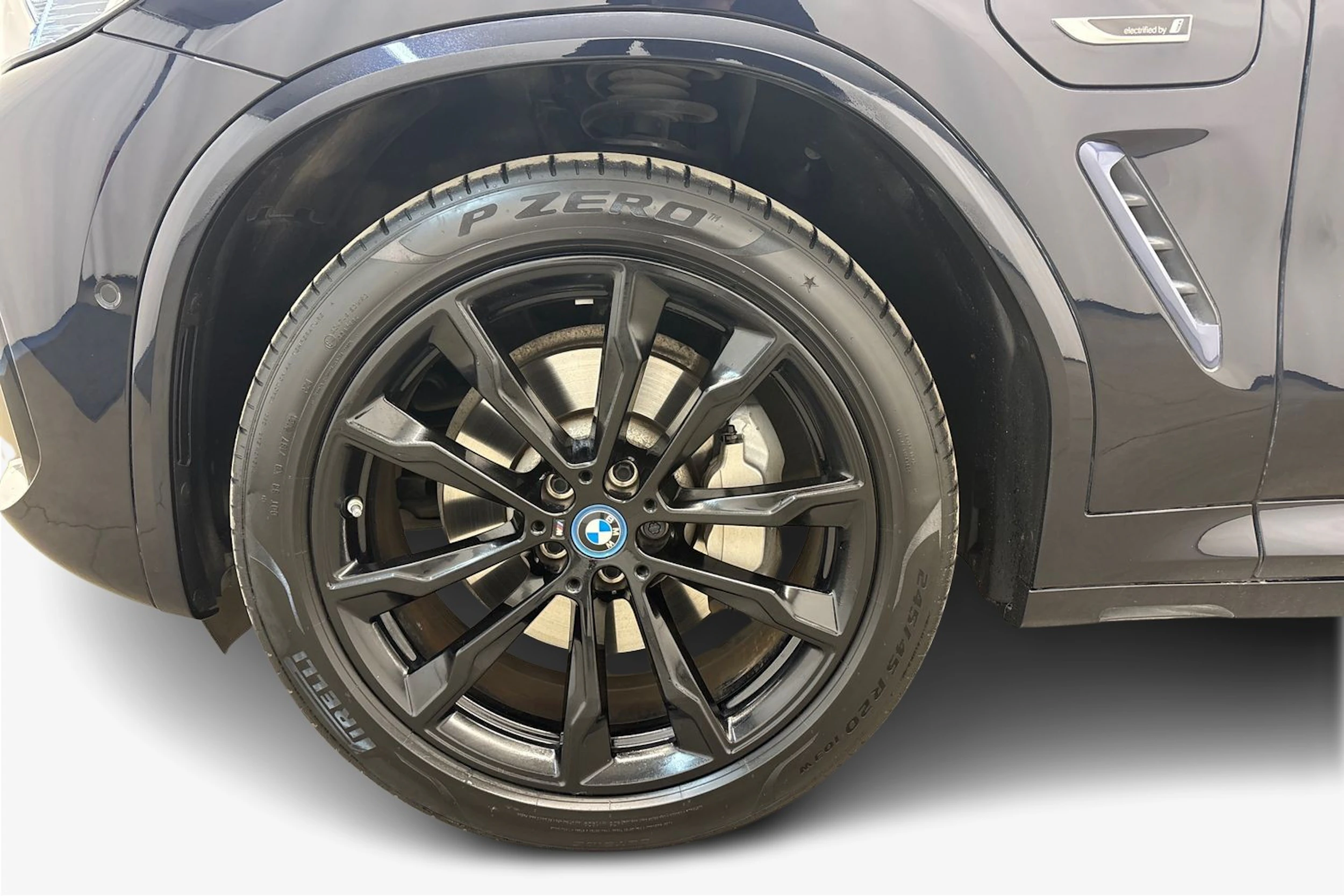 met. musta BMW X3 2022 kuva 12.