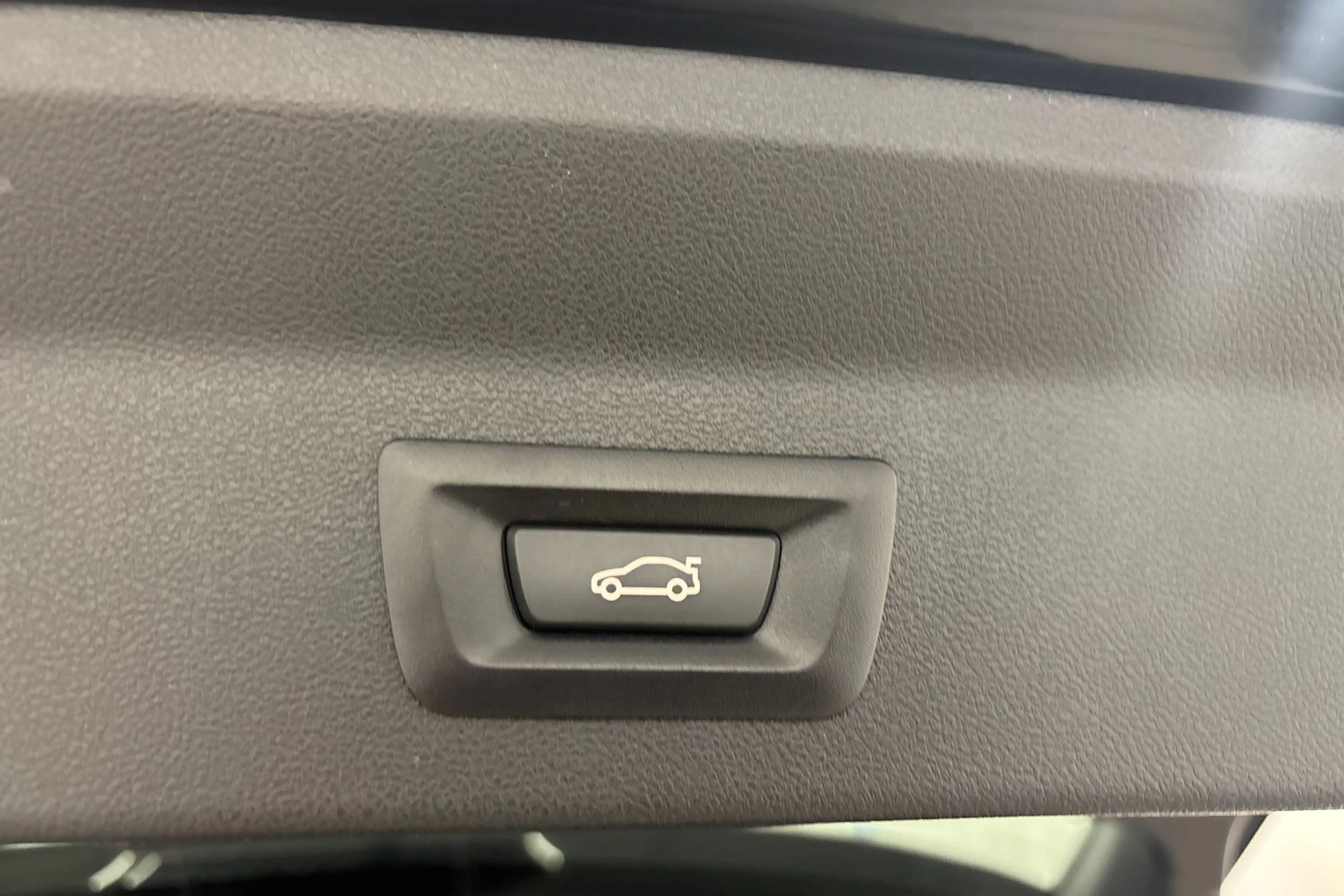 met. musta BMW X3 2022 kuva 19.
