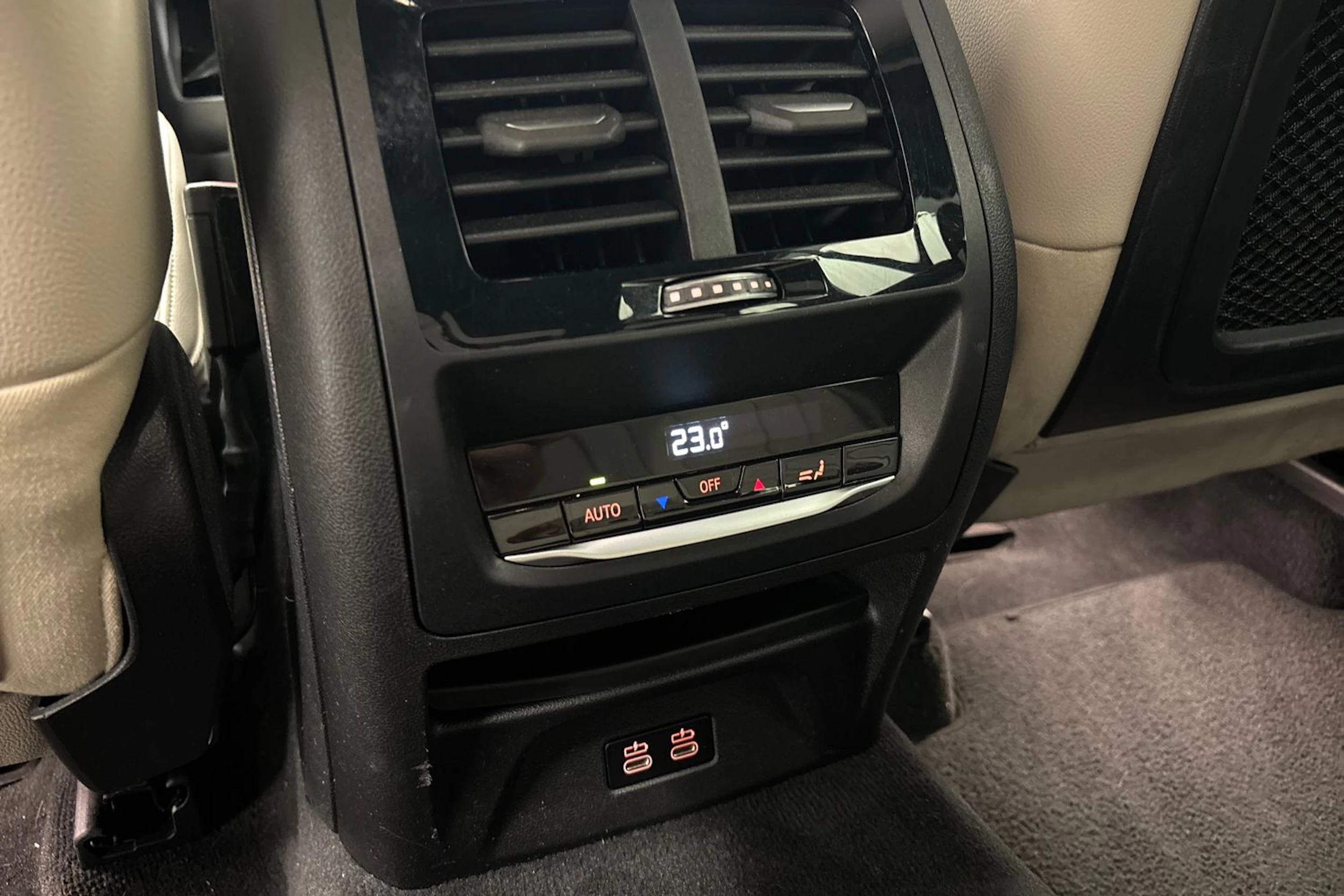 met. musta BMW X3 2022 kuva 24.