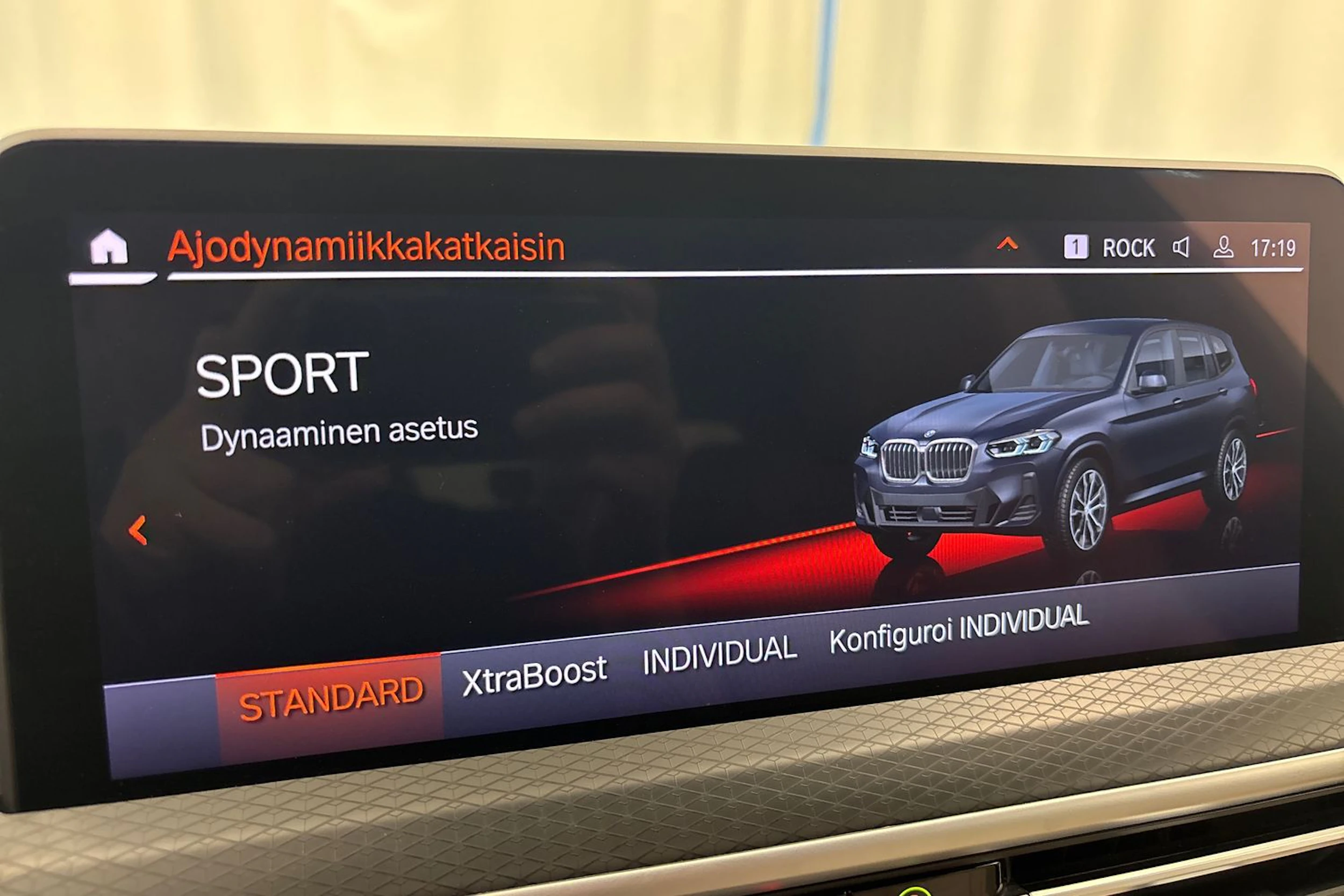 met. musta BMW X3 2022 kuva 40.