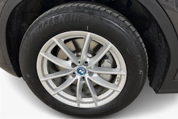 Harmaa BMW X3 2022 kuva 11.