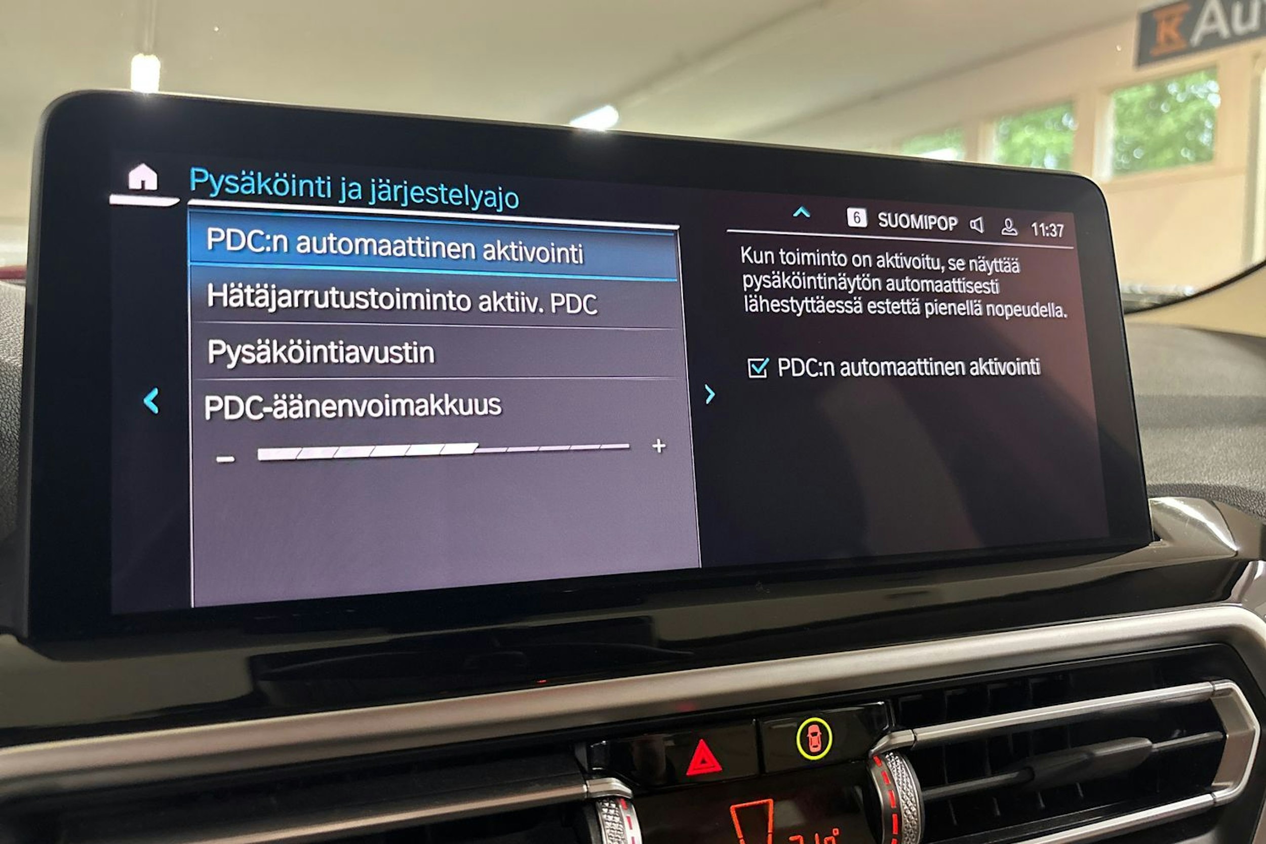 Harmaa BMW X3 2022 kuva 22.