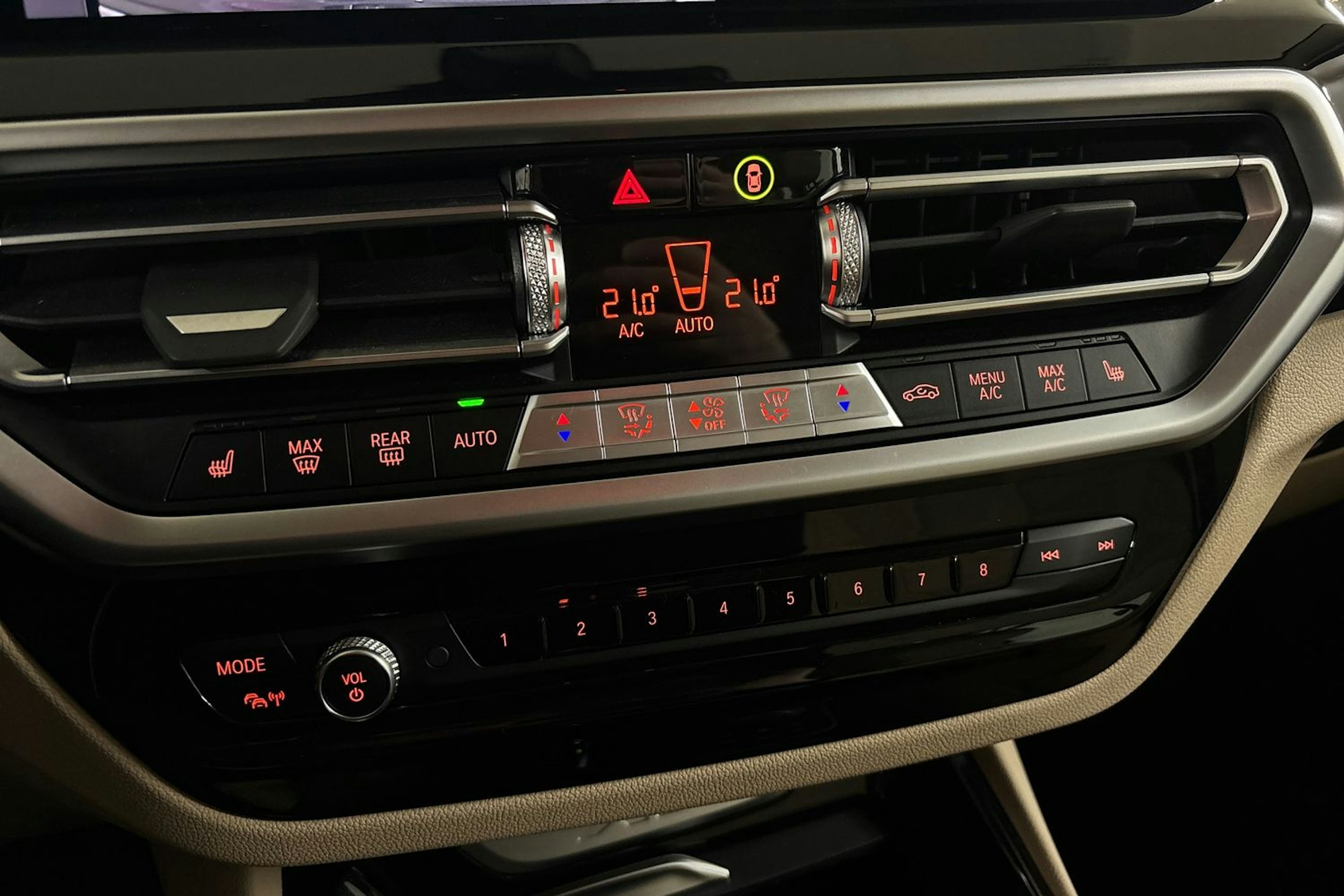 Harmaa BMW X3 2022 kuva 25.