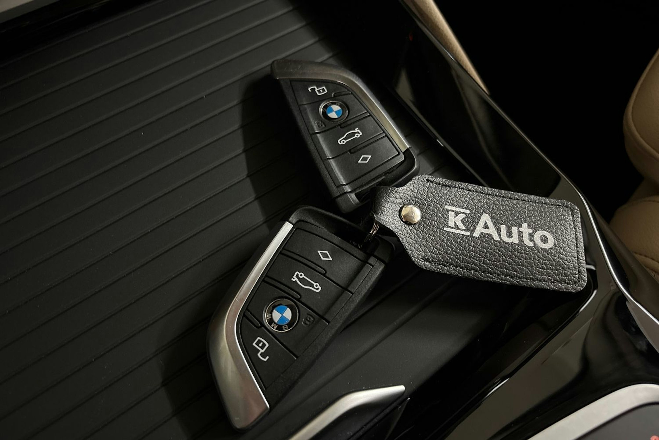 Harmaa BMW X3 2022 kuva 27.