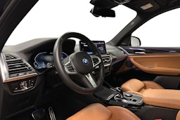 musta BMW X3 2022 kuva 7.
