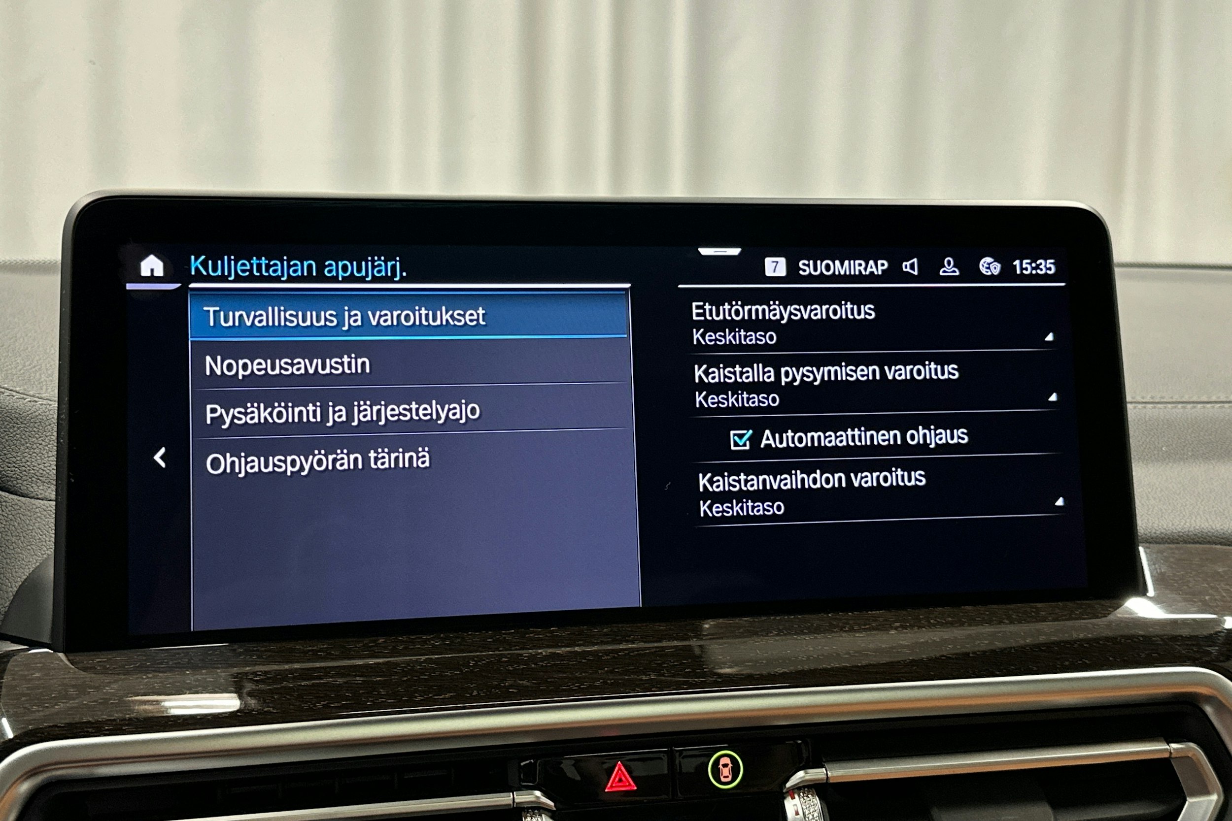musta BMW X3 2022 kuva 20.