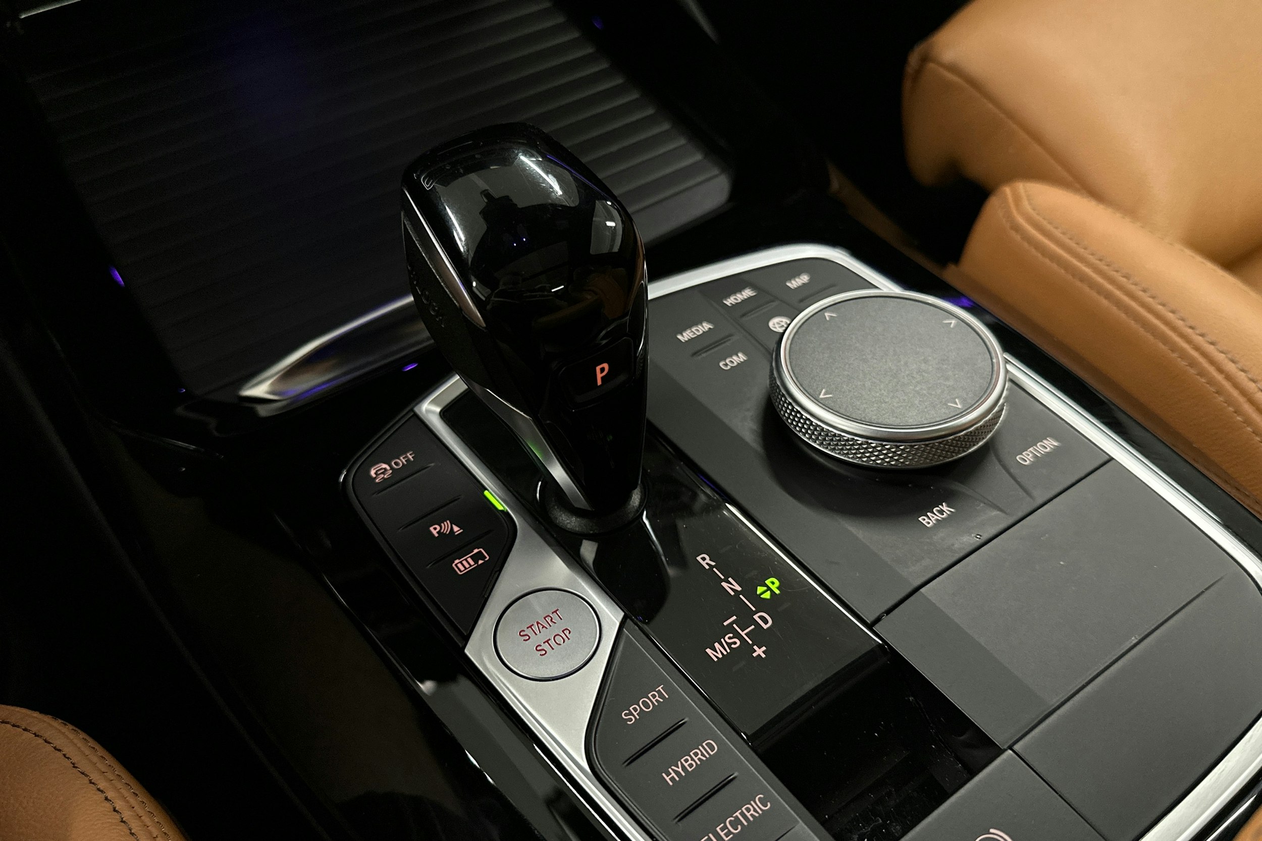 musta BMW X3 2022 kuva 26.