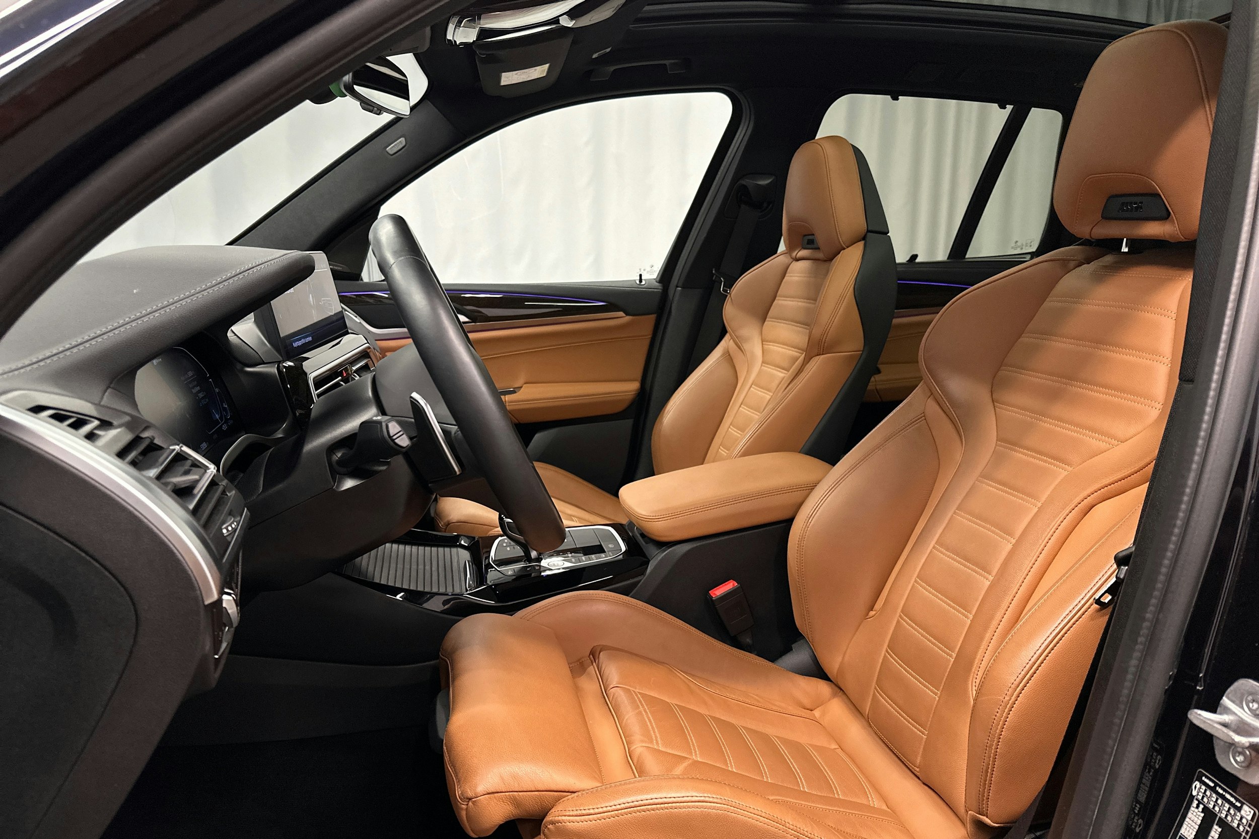 musta BMW X3 2022 kuva 27.