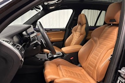 musta BMW X3 2022 kuva 27.