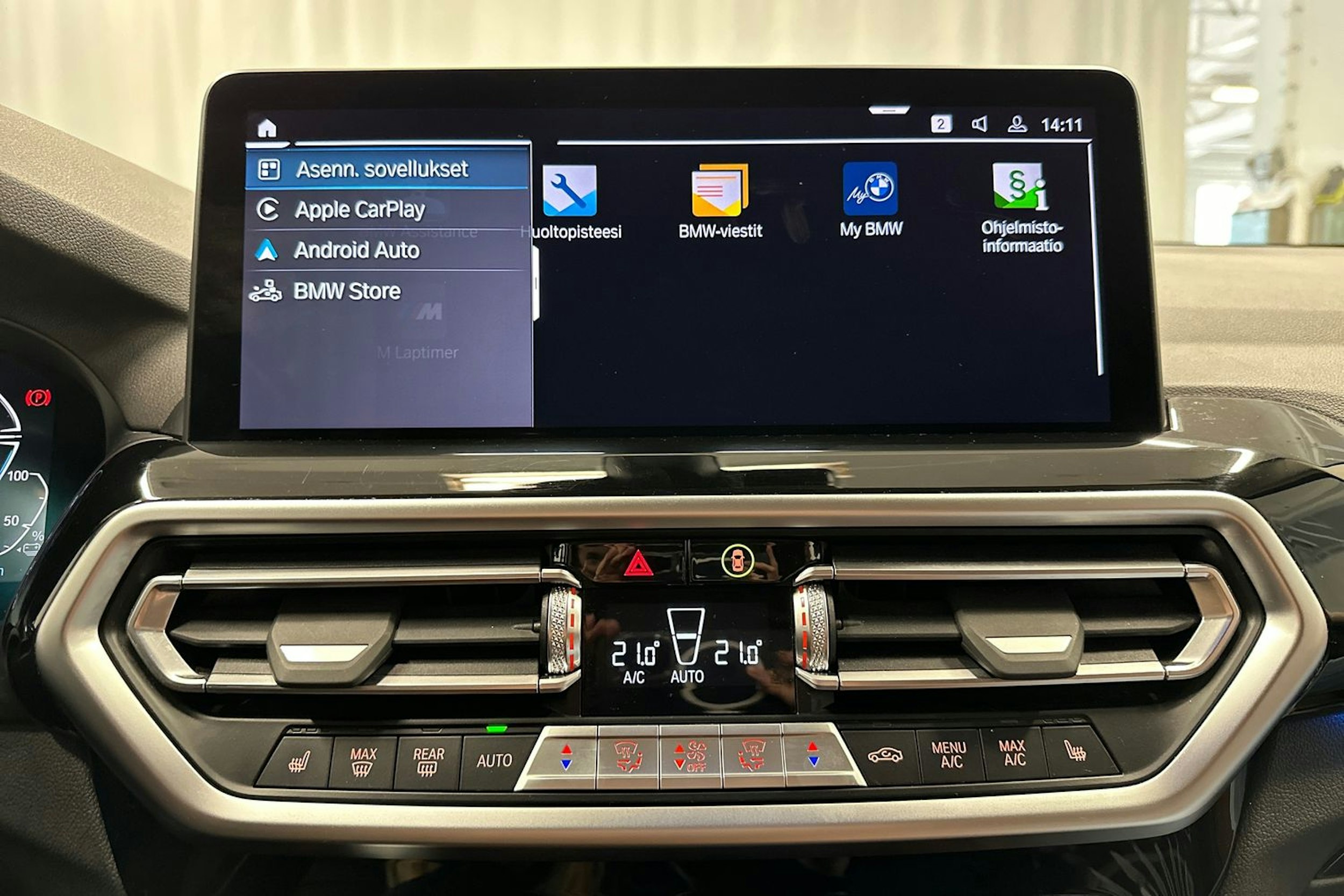 harmaa BMW X3 2022 kuva 19.
