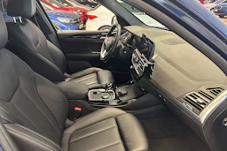 Sininen BMW X3 2022 kuva 11.