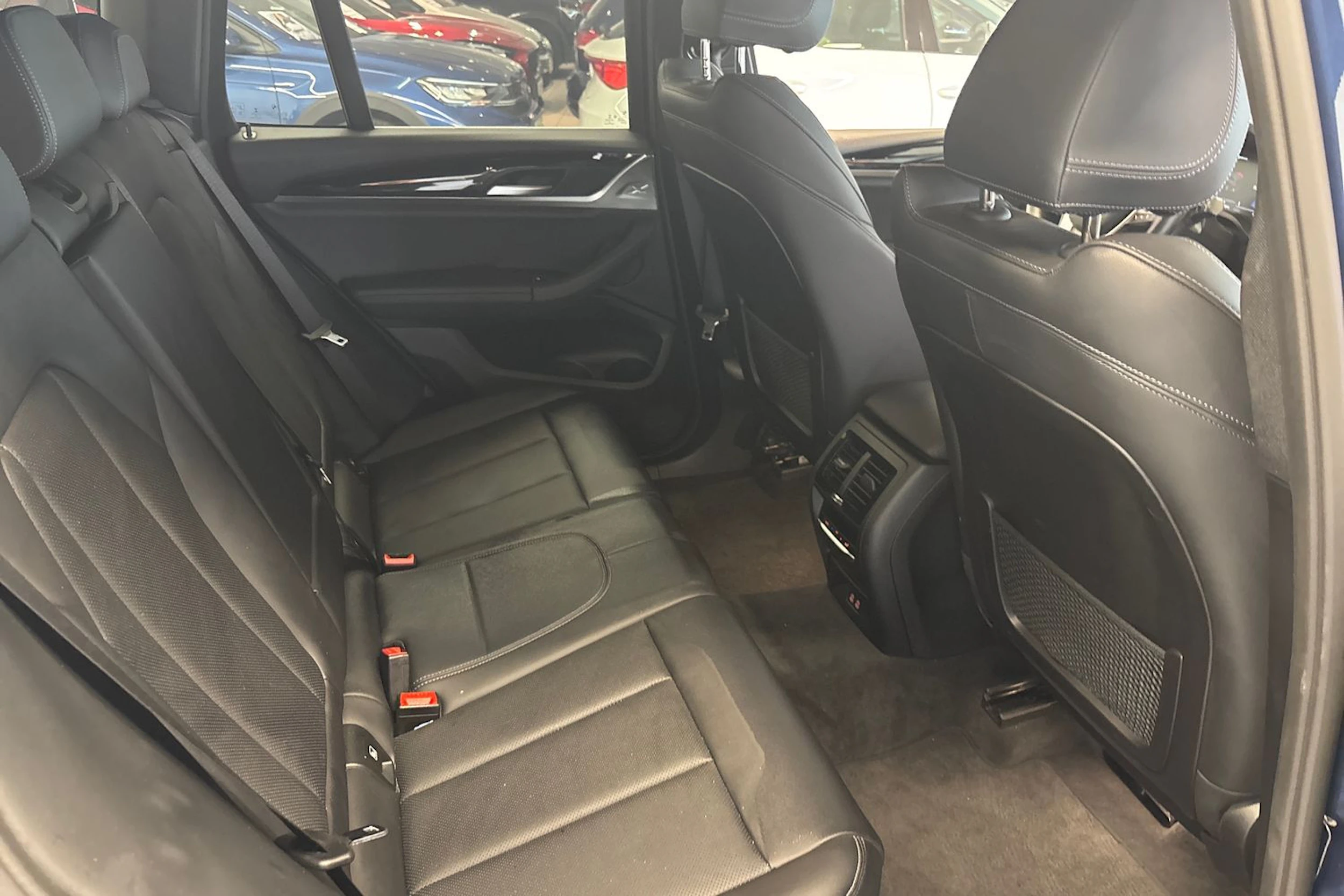Sininen BMW X3 2022 kuva 12.