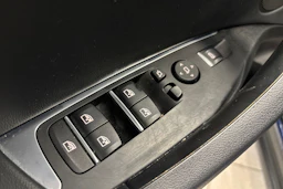 Sininen BMW X3 2022 kuva 16.