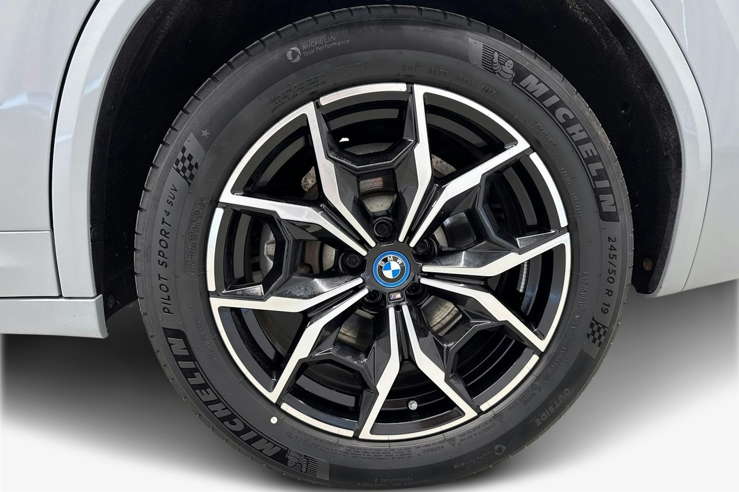 harmaa BMW X3 2023 kuva 9.
