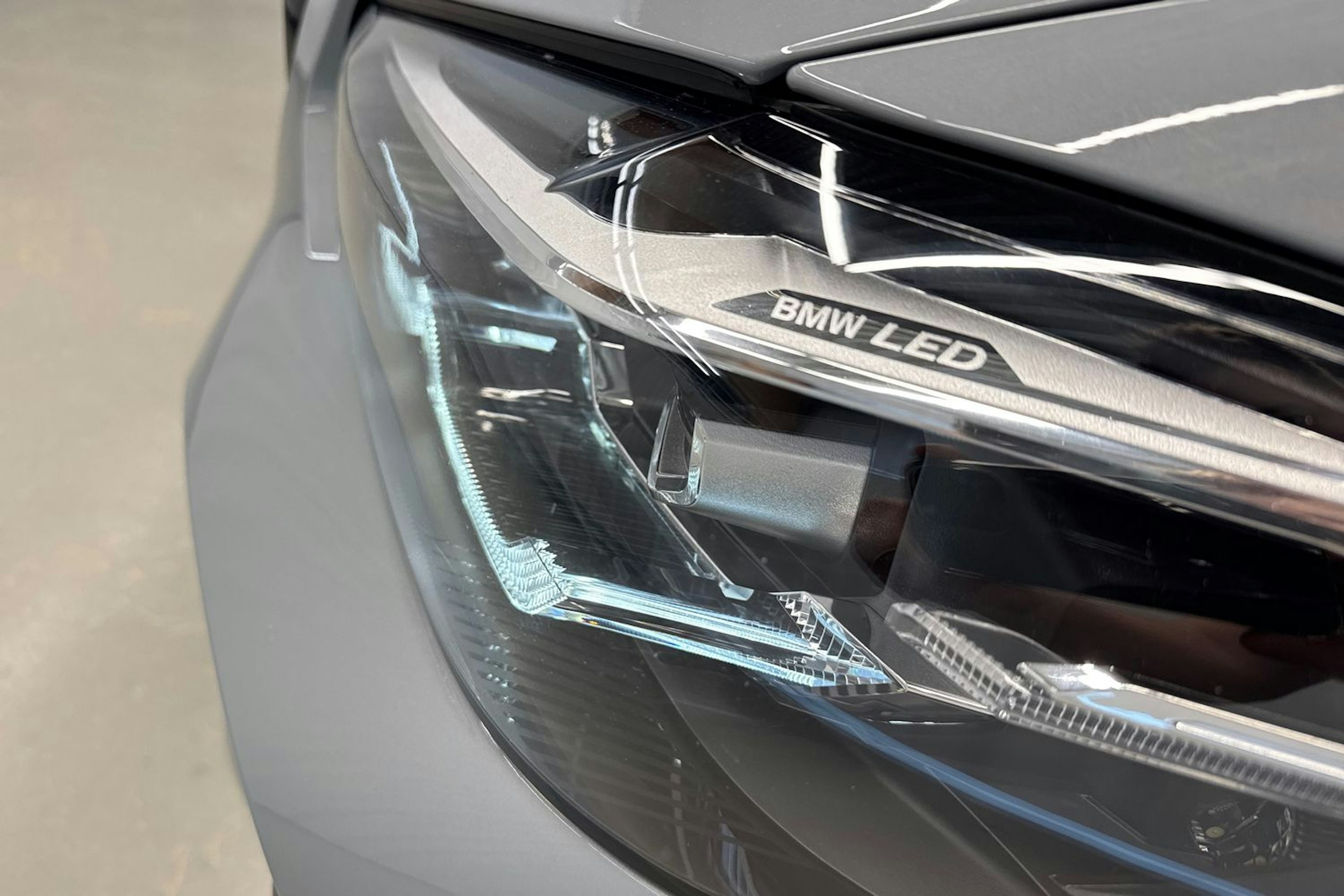 harmaa BMW X3 2023 kuva 11.