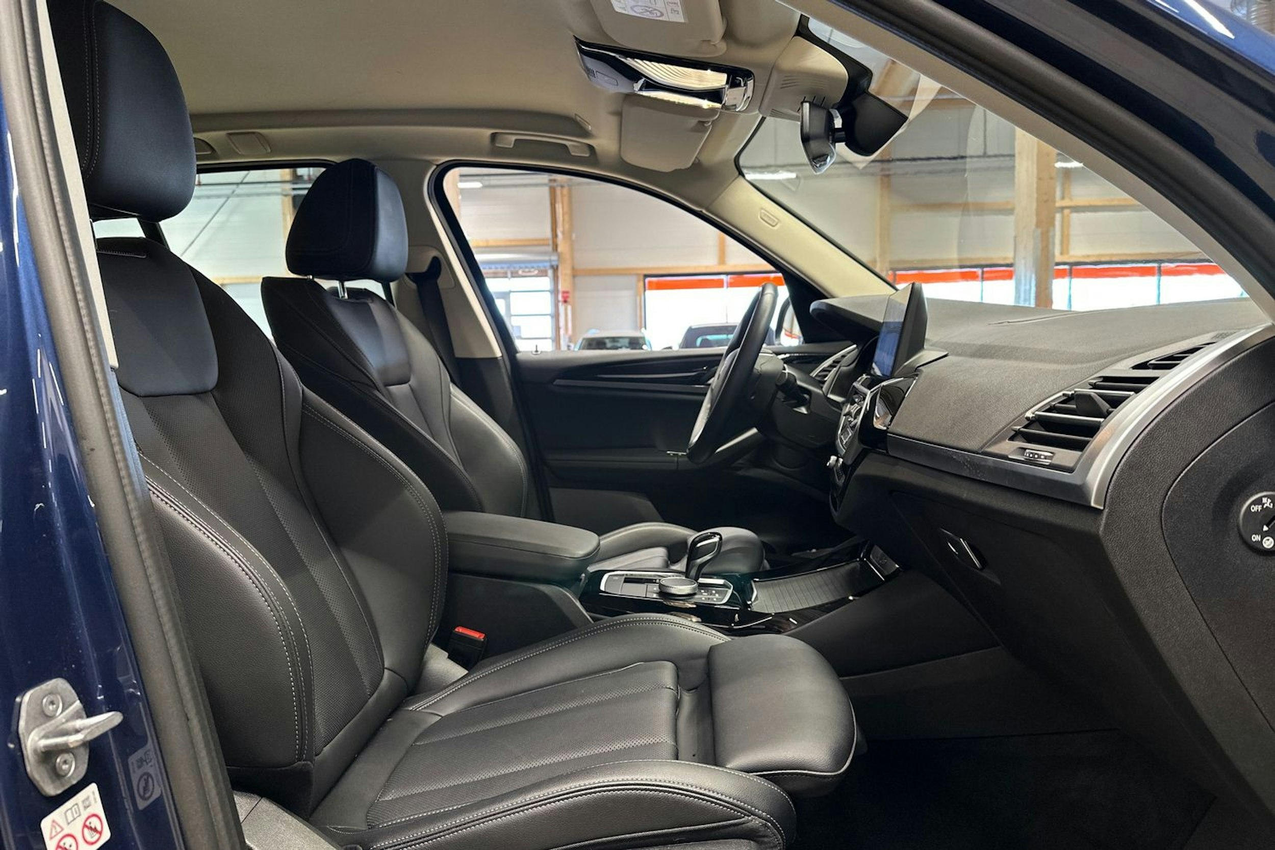 sininen BMW X3 2022 kuva 10.
