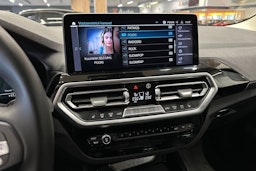 sininen BMW X3 2022 kuva 18.