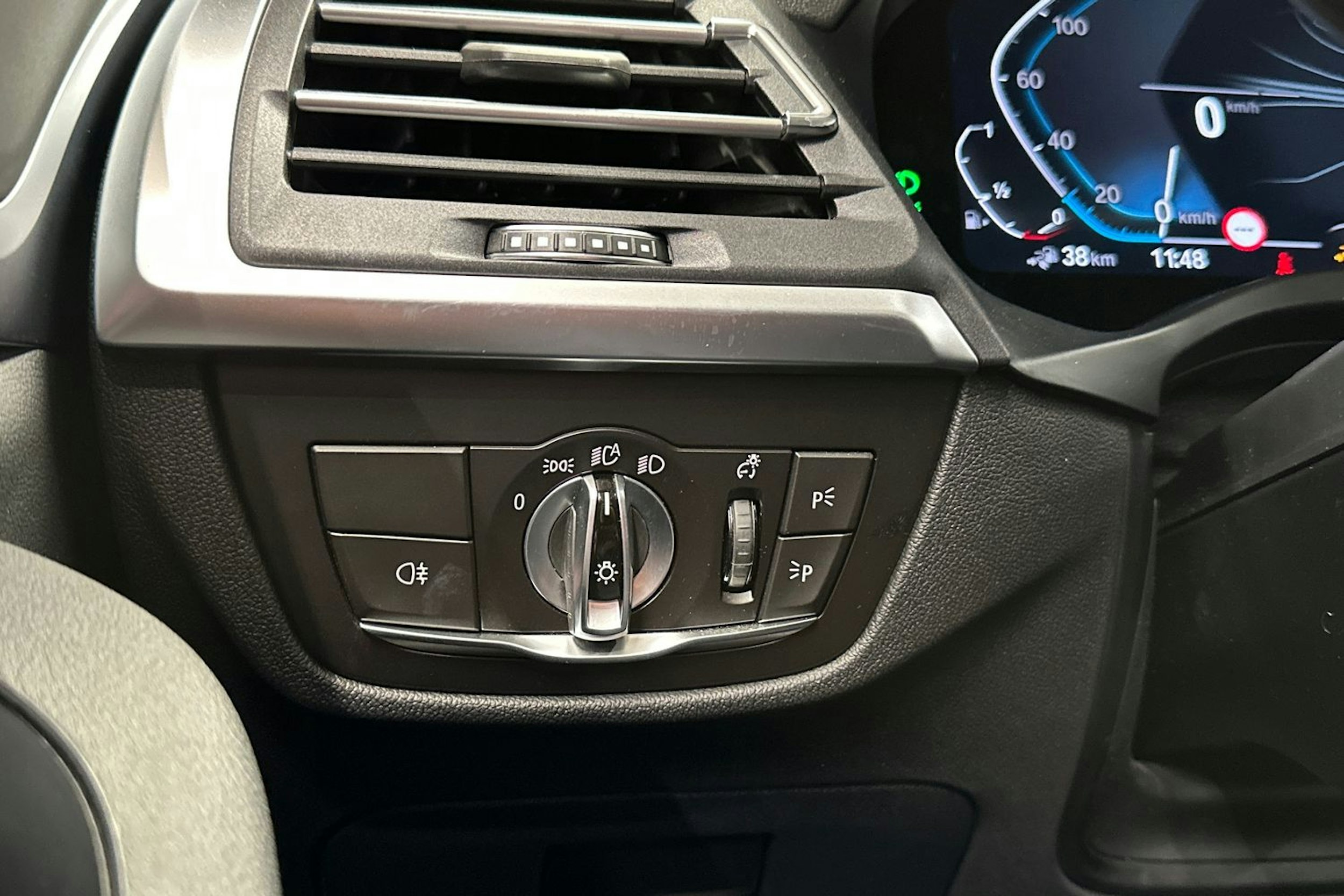 sininen BMW X3 2022 kuva 23.
