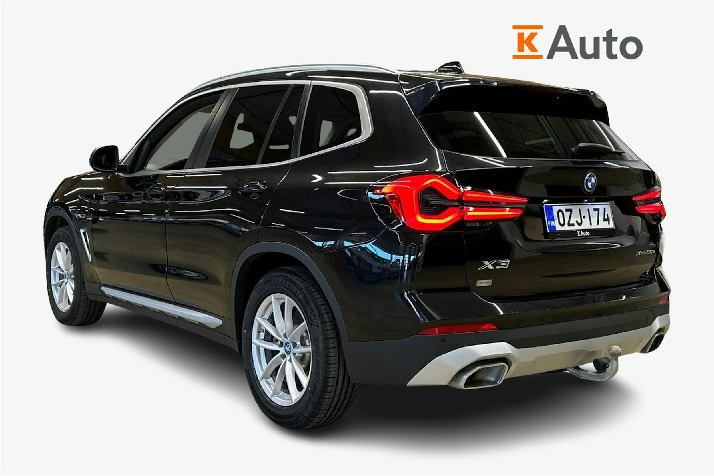 musta BMW X3 2022 kuva 2.