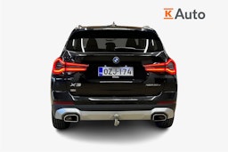 musta BMW X3 2022 kuva 3.