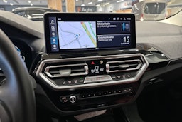 musta BMW X3 2022 kuva 21.