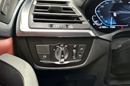 musta BMW X3 2022 kuva 27.