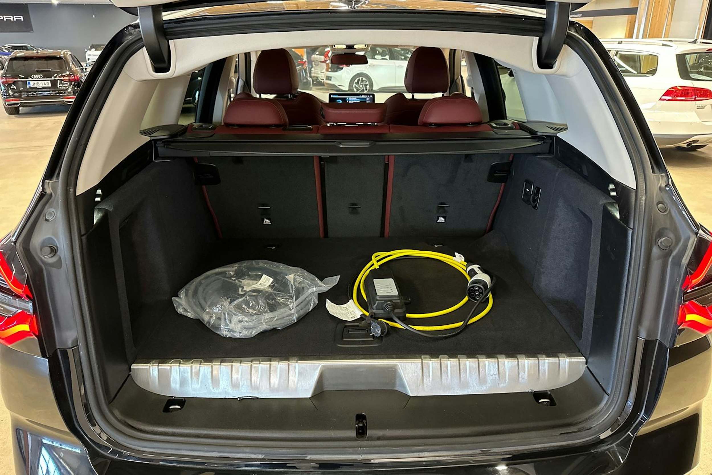 musta BMW X3 2022 kuva 30.