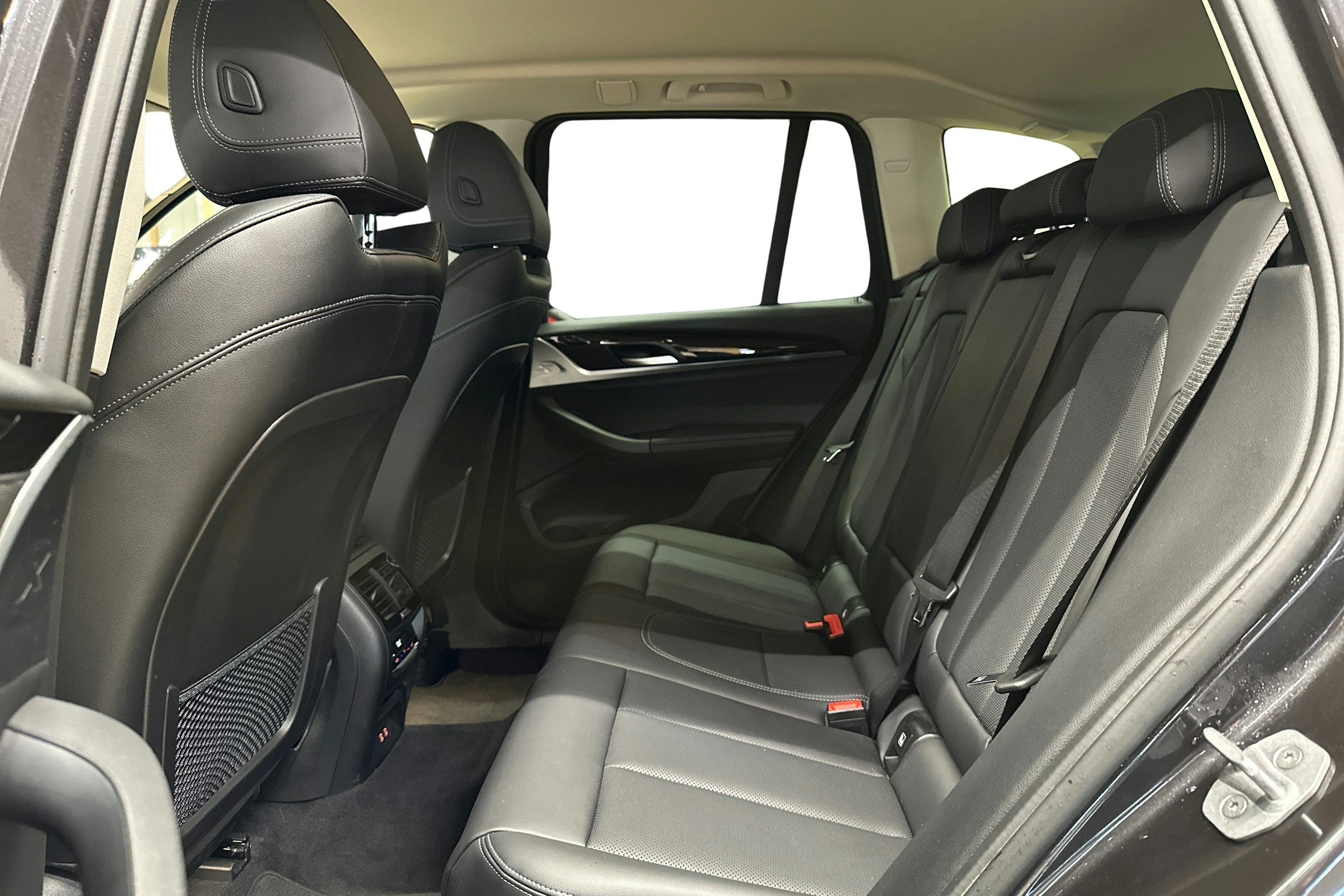 harmaa BMW X3 2022 kuva 10.