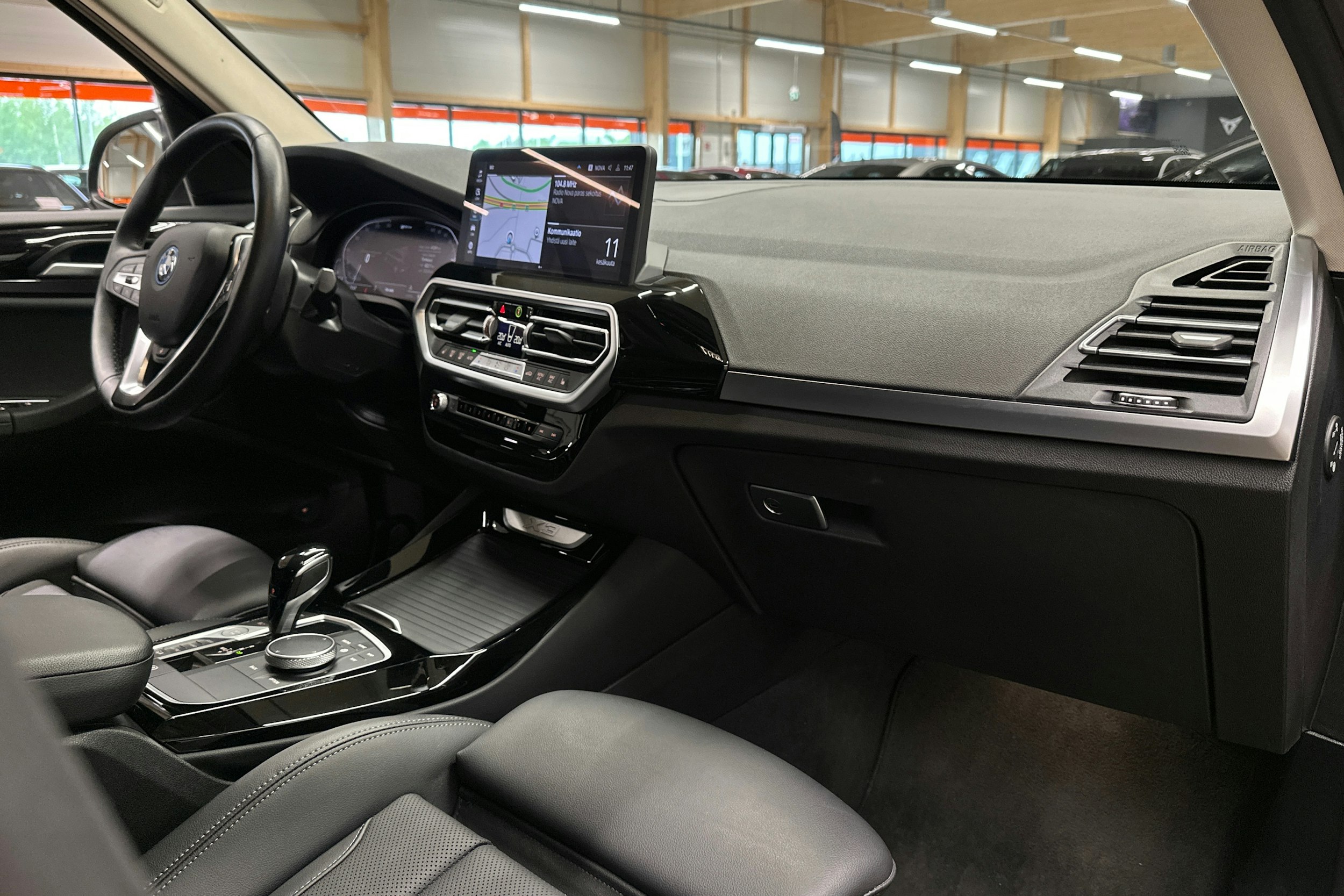 harmaa BMW X3 2022 kuva 12.