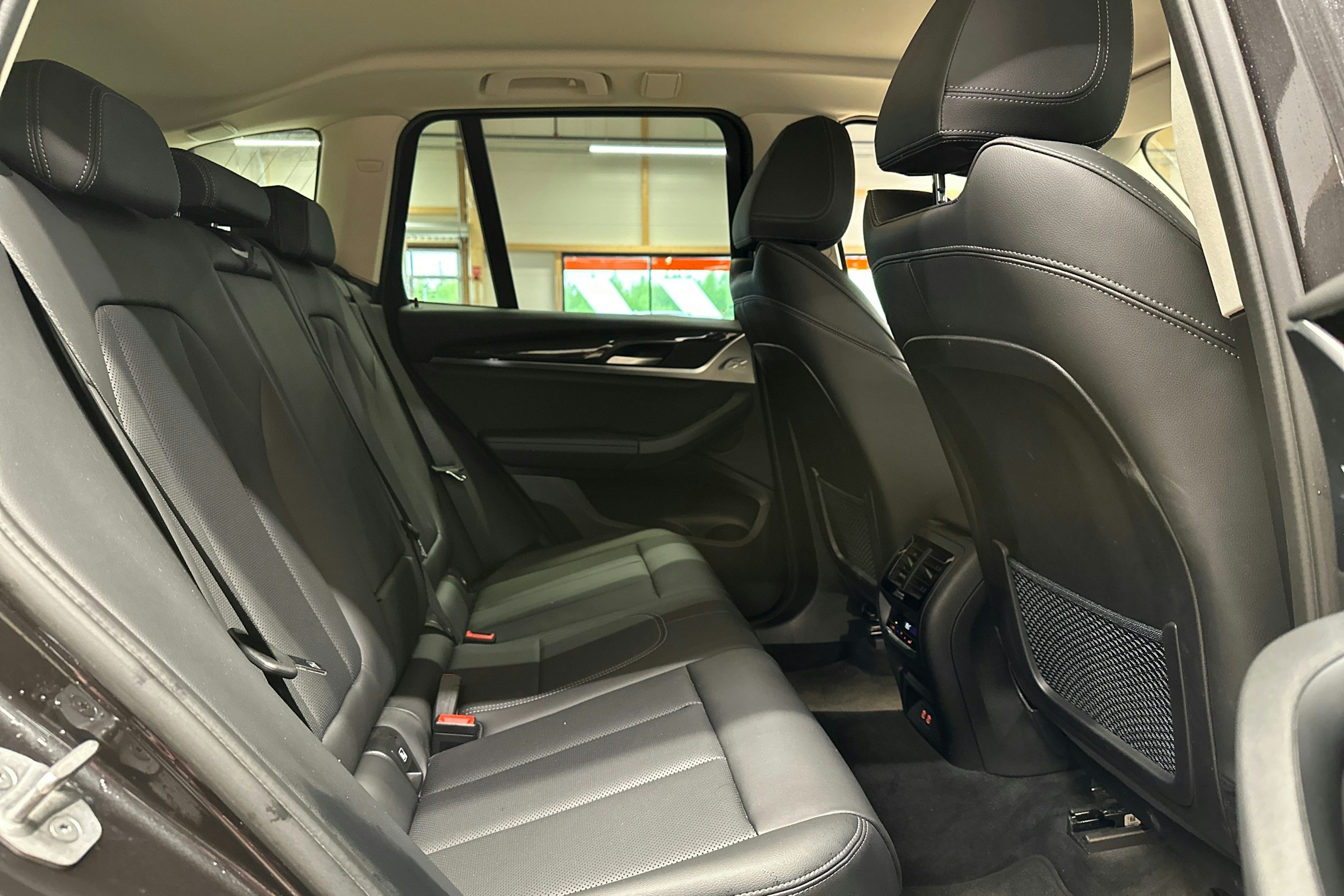 harmaa BMW X3 2022 kuva 14.