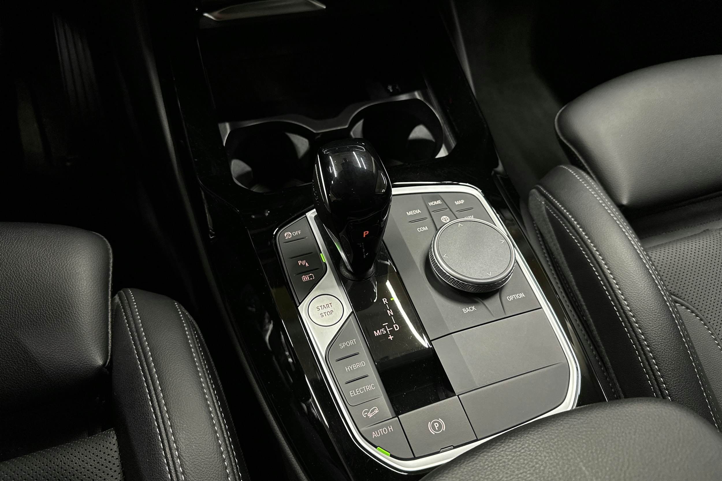 harmaa BMW X3 2022 kuva 22.
