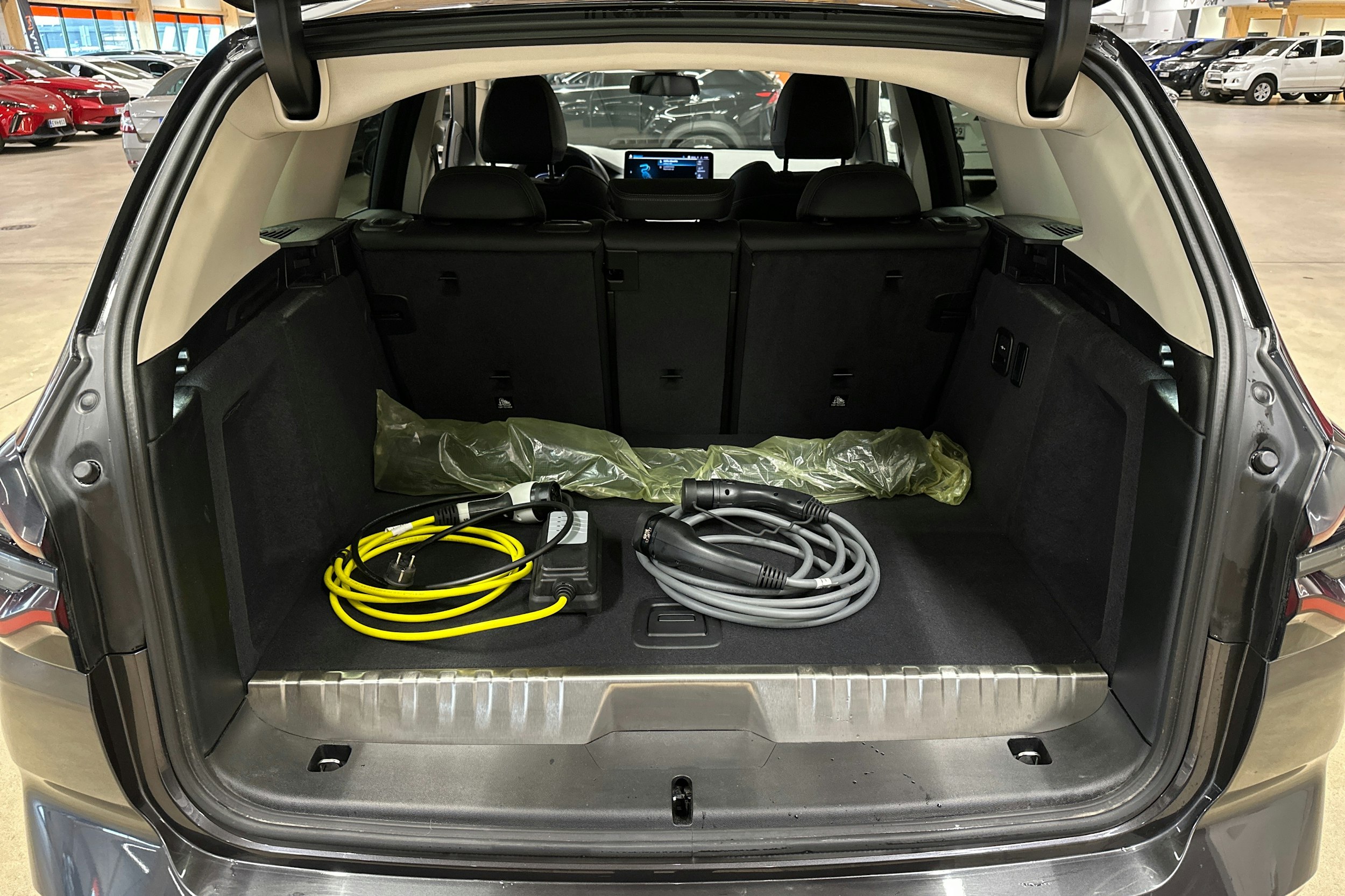 harmaa BMW X3 2022 kuva 29.