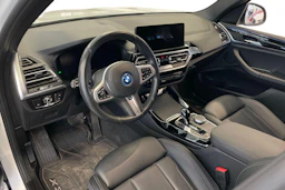 Valkoinen BMW X3 2022 kuva 6.