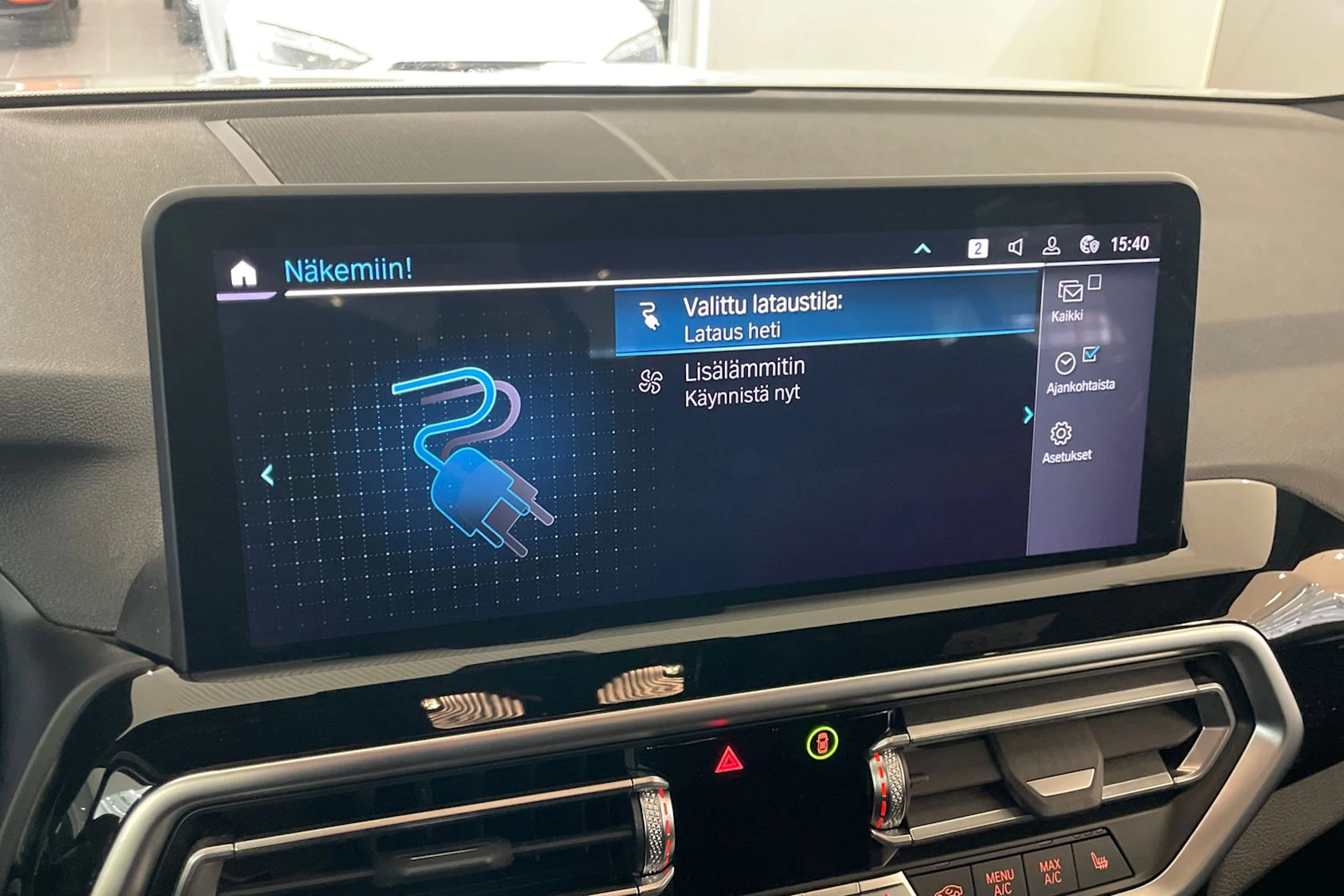 Valkoinen BMW X3 2022 kuva 17.